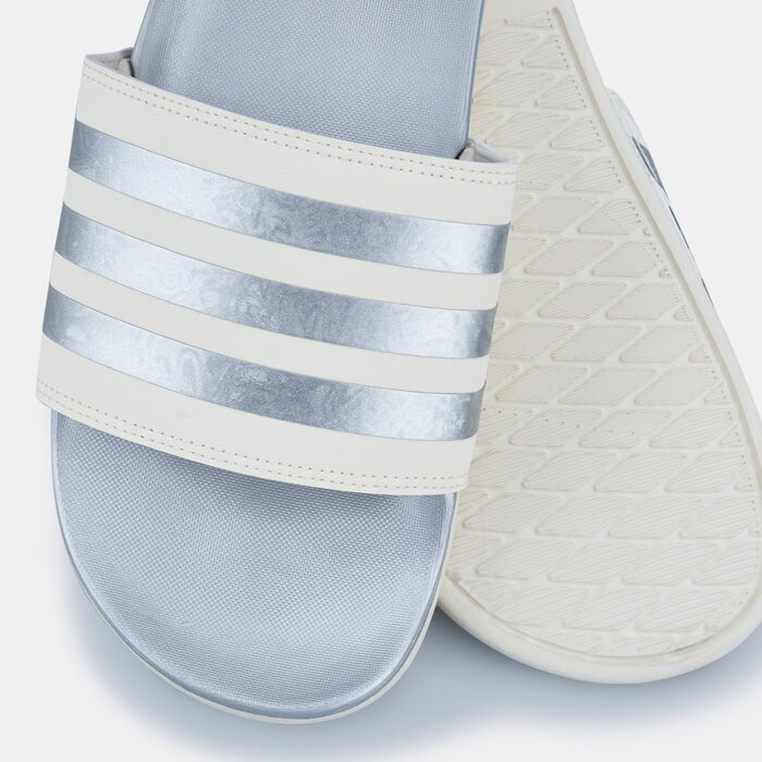 adidas Adilette Comfort Slides Metallic image number 2