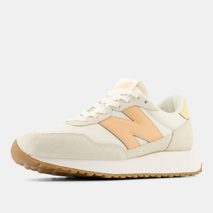 New Balance Women's 237 Shoes Beige image number 2
