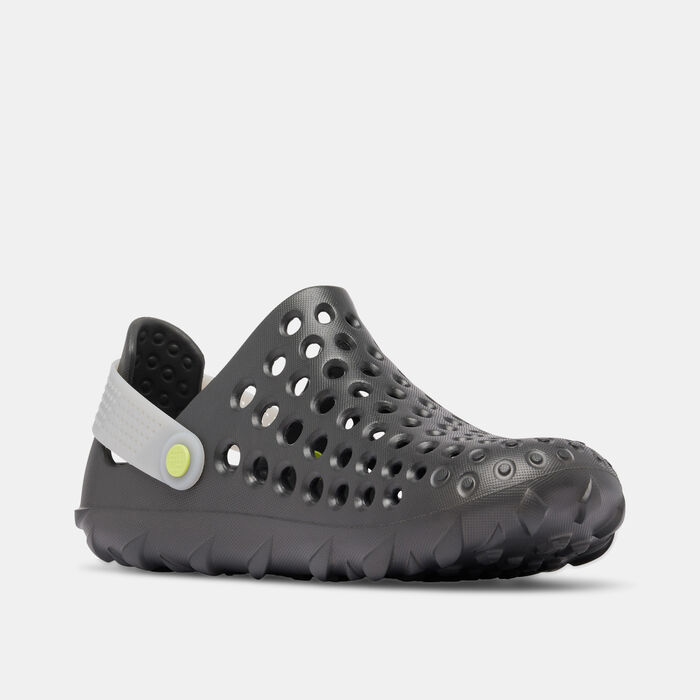 Columbia Men's Creeksider Clogs Black image number 1