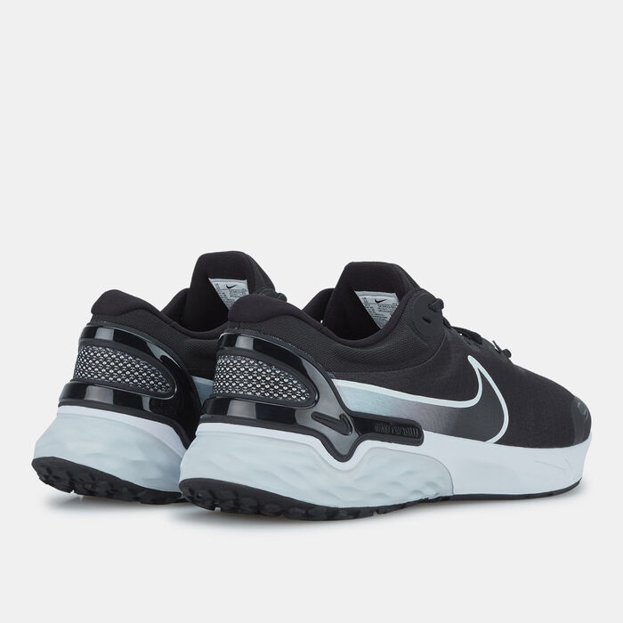 Nike Men's Renew Run 3 Shoe Green image number 3