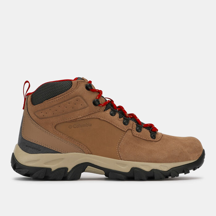 Columbia Men's Newton Ridge™ Plus II Suede Waterproof Hiking Boot Brown image number 0
