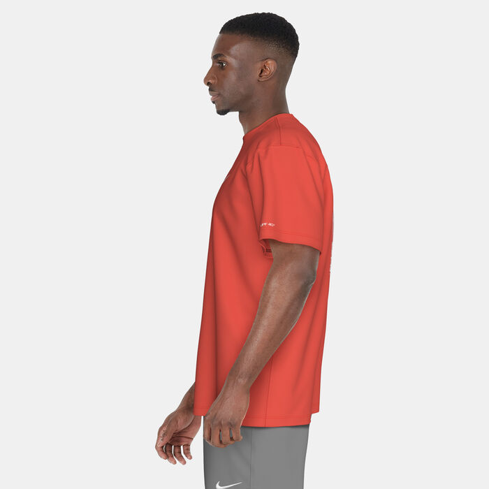 Nike Swim Men's Icon Hydro Rashguard Red image number 5