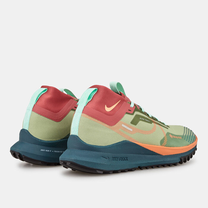 Nike Women's Pegasus Trail 4 GORE-TEX Shoe Green image number 2