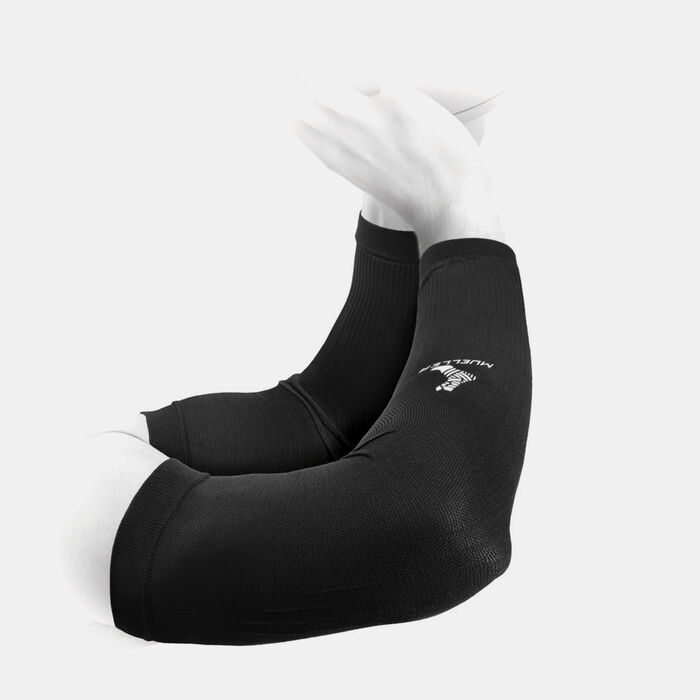 Mueller Graduated Compression Arm Sleeves Black image number 1