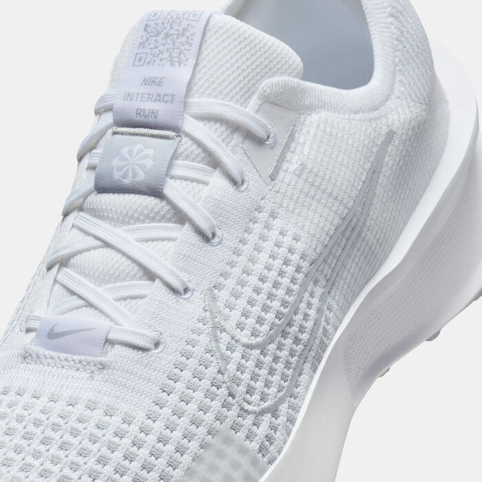 Nike Men's Interact Run Road Running Shoes White image number 4