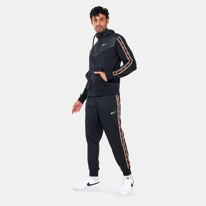 Buy Nike Men's Sportswear Repeat Joggers Black in Dubai, UAE -SSS