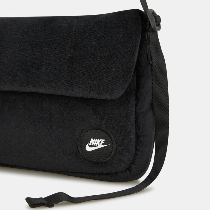 Nike Women's Sportswear Futura 365 Crossbody Bag Black in Dubai, UAE