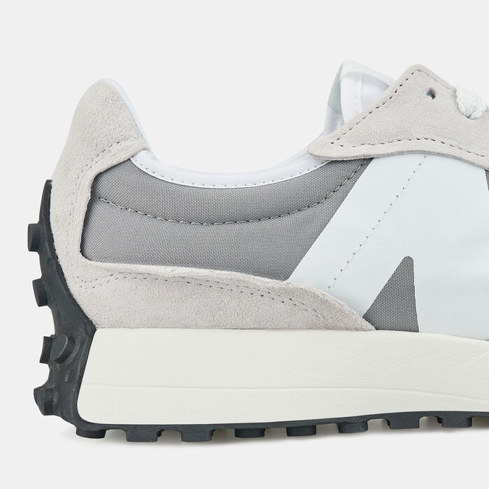 New Balance 327 Shoe Beige image number 4