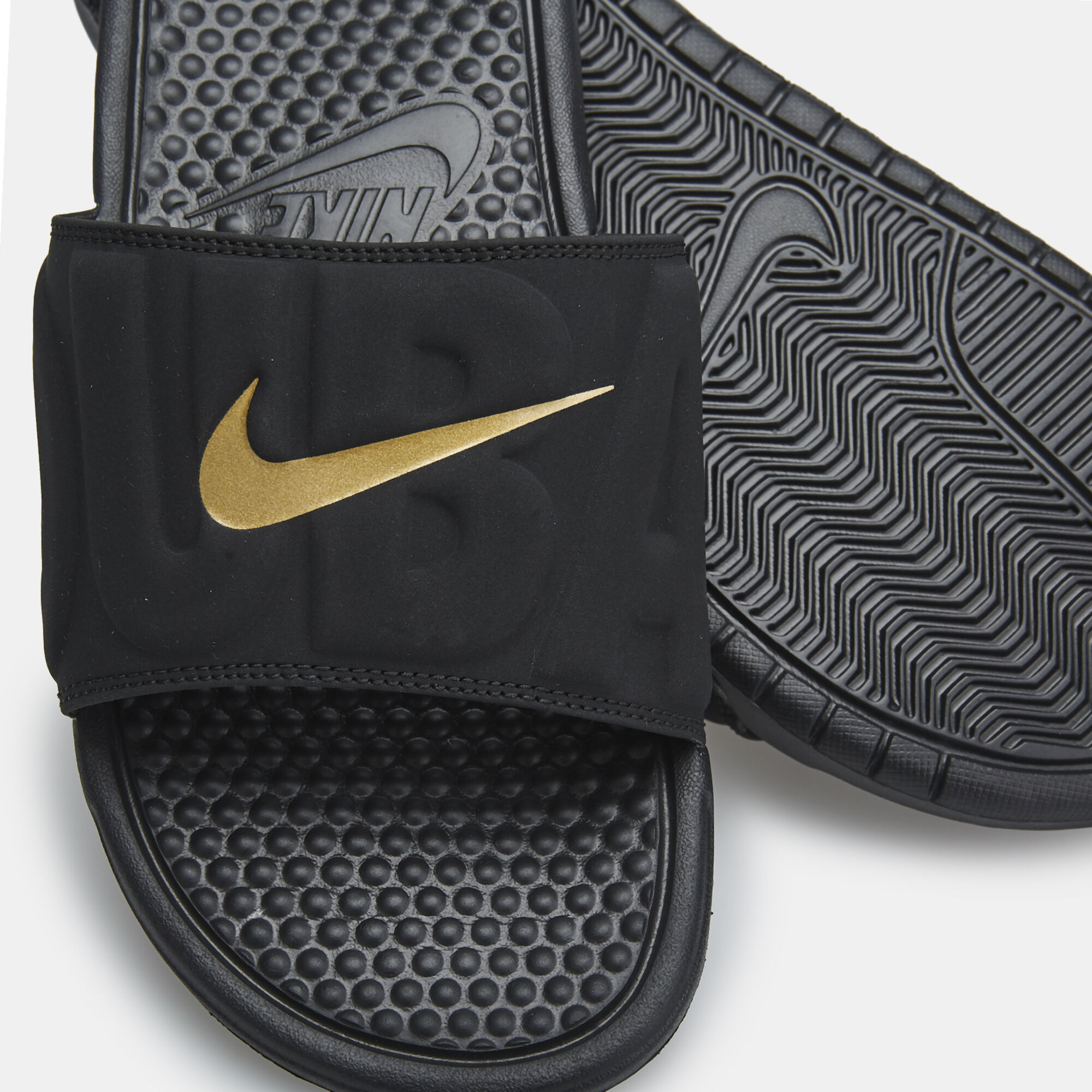 nike benassi dubai
