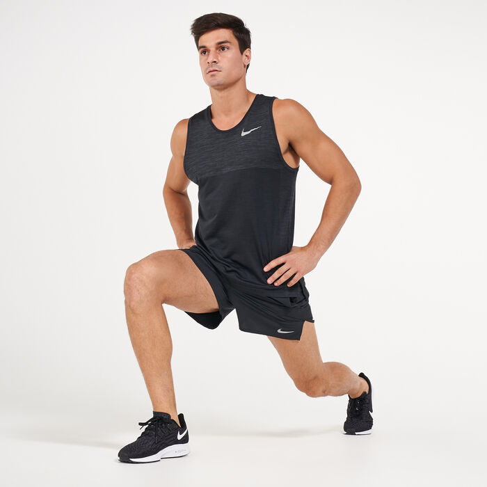 Buy Nike Men's Flex Stride 5-Inch Shorts Black in Dubai, UAE -SSS