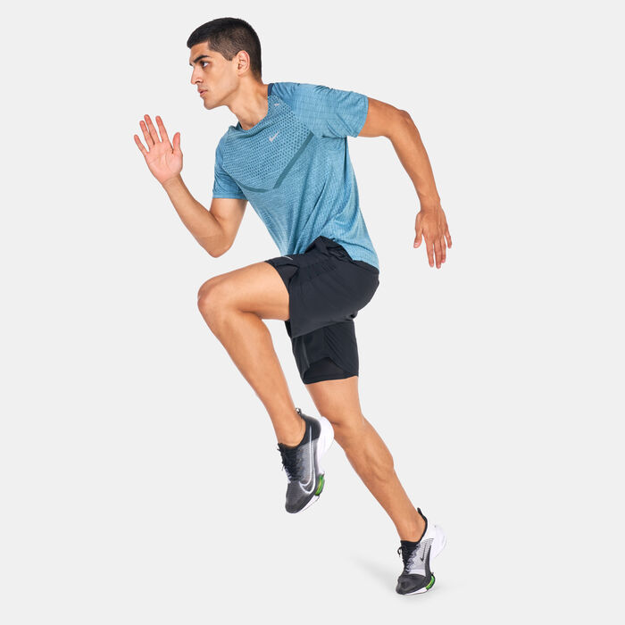 Nike Men's Dri-FIT Challenger 2-In-1 Shorts Black image number 2