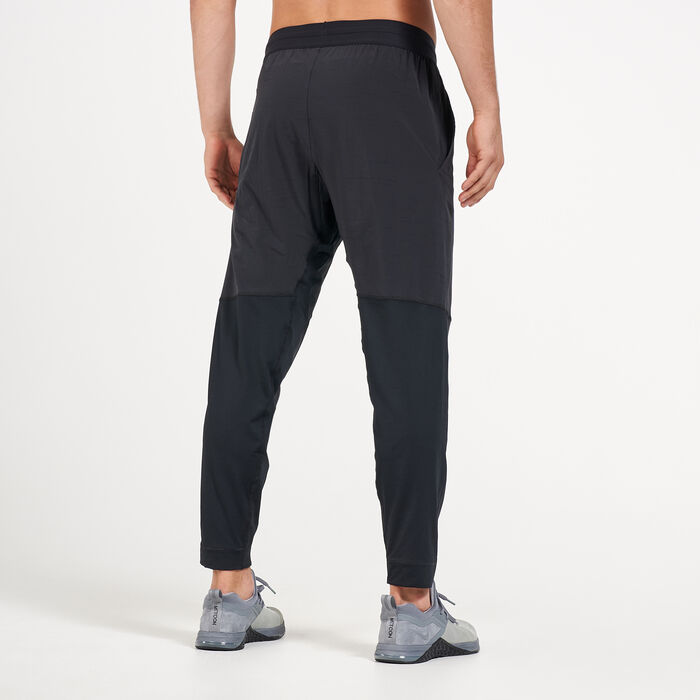 Nike Men's CW Yoga Pants Black image number 1