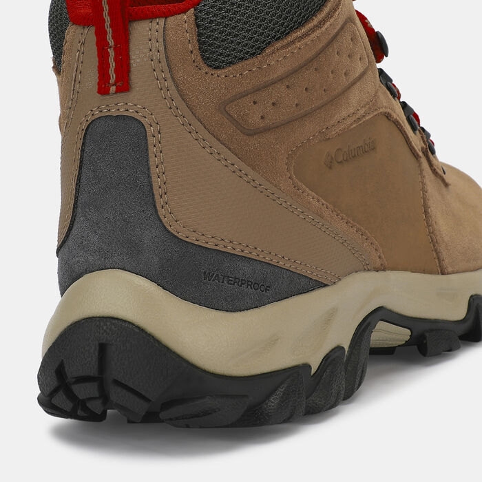 Columbia Men's Newton Ridge™ Plus II Suede Waterproof Hiking Boot Brown image number 4