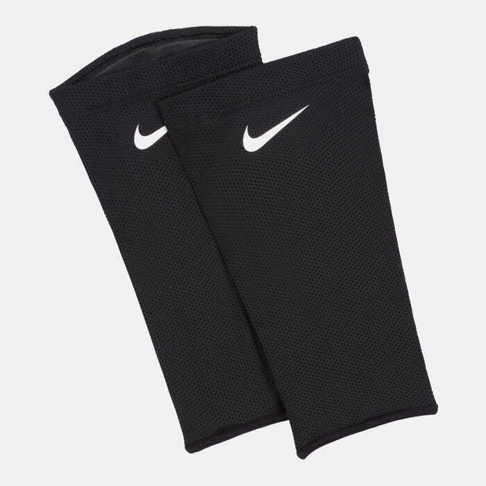 Nike Men's Guard Lock Elite Football Sleeves Black image number 0