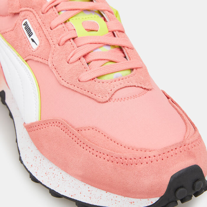 PUMA Men's x SPONGEBOB Rider FV Shoe Pink image number 4