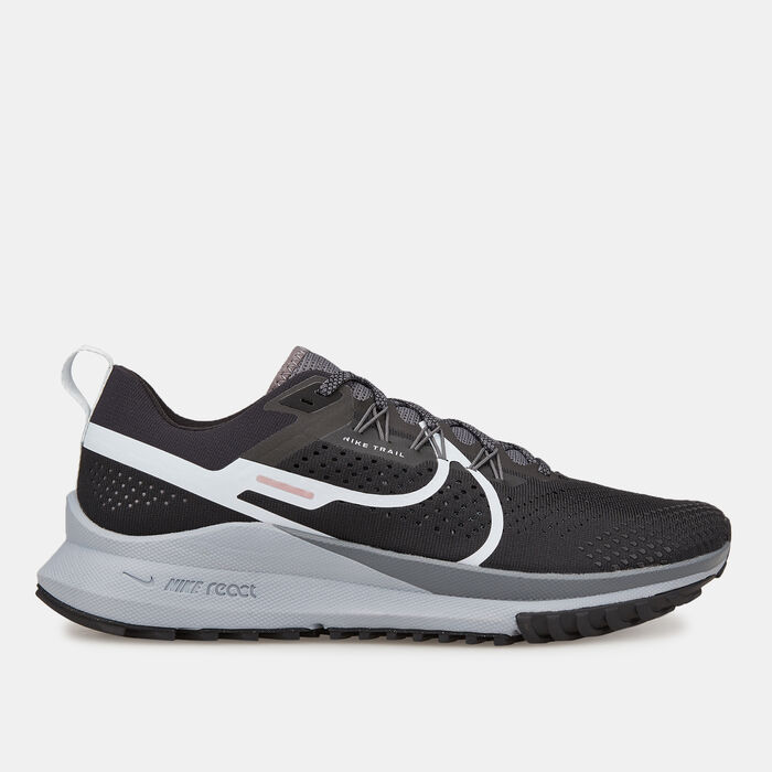 Buy Nike Men's Pegasus Trail 4 Trail-Running Shoe Black in Dubai, UAE -SSS